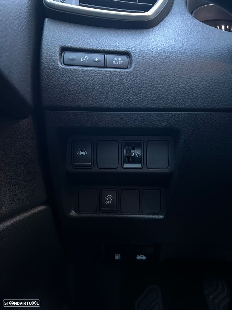 Nissan Qashqai 1.3 DIG-T N-Connecta J18 - 20