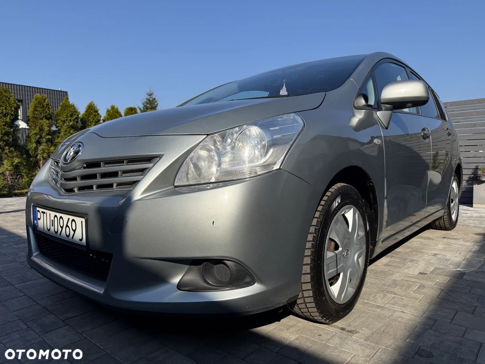 Toyota Verso 1.6 7-Sitzer Comfort - 1