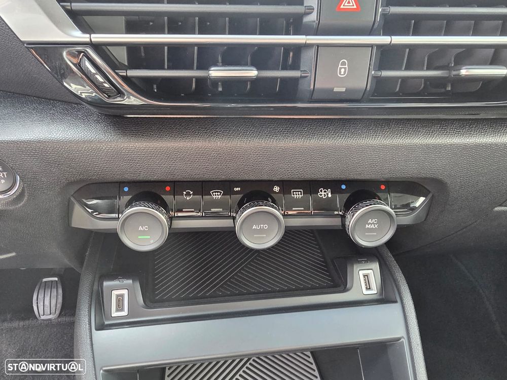 Citroën C4 1.2 PureTech Plus - 42