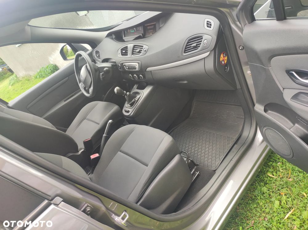 Renault Scenic 1.5dCi TomTom Edition - 12