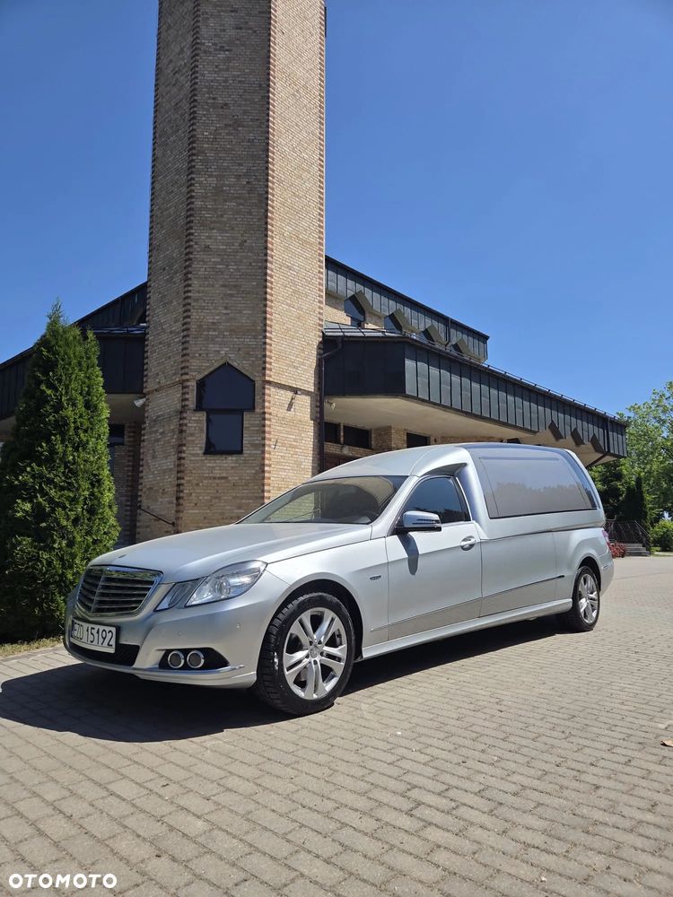 Mercedes-Benz Klasa E 250 CDI DPF BlueEFFICIENCY 7G-TRONIC Elegance - 1