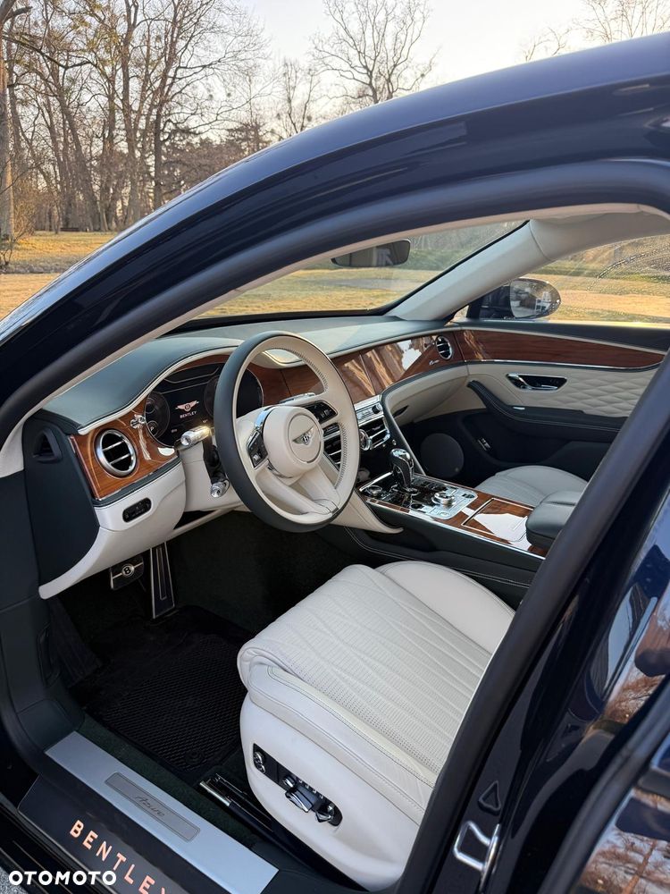 Bentley Flying Spur Azure - 11