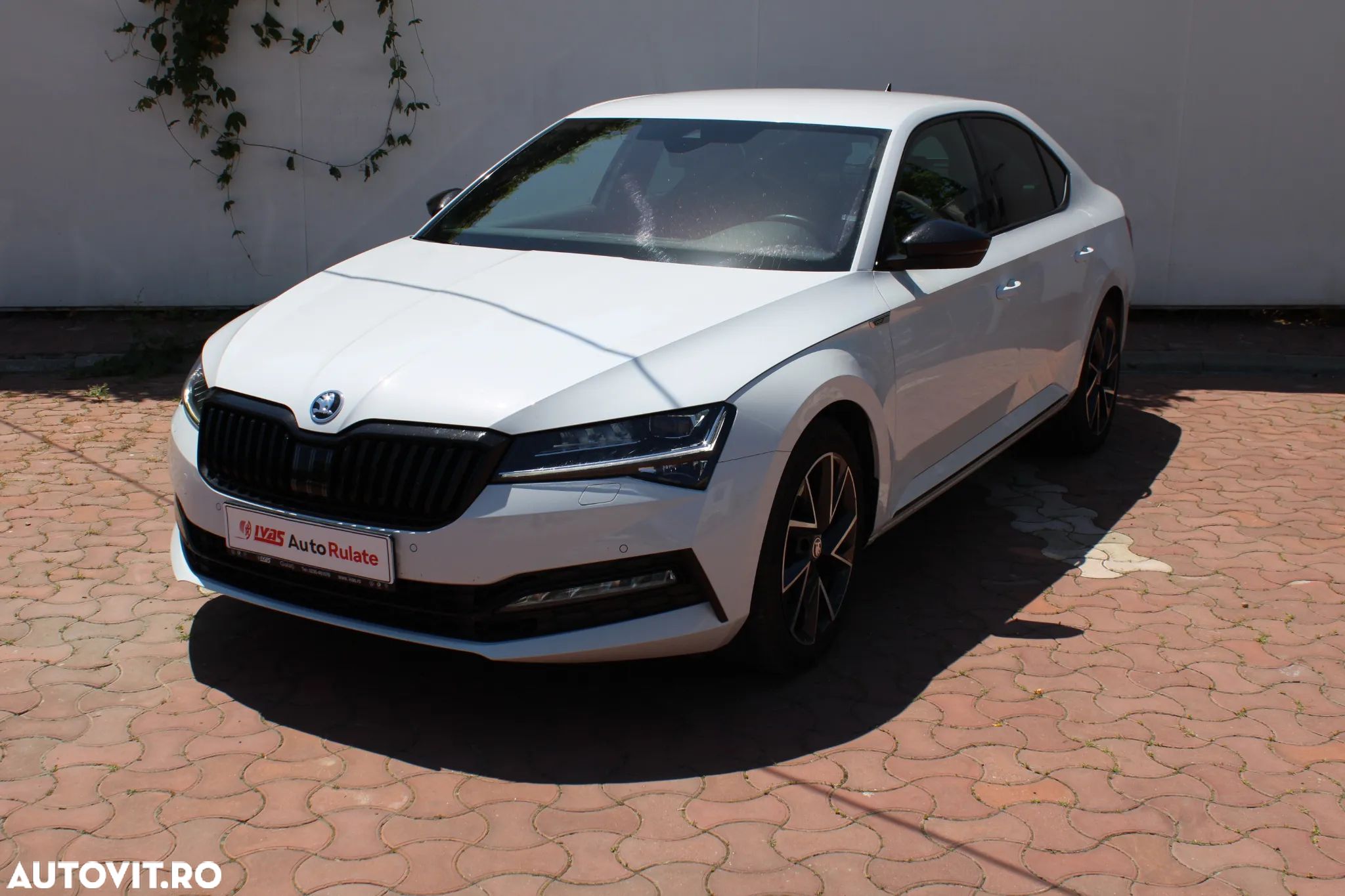 Skoda Superb 2.0 TSI 4X4 DSG Sportline - 1