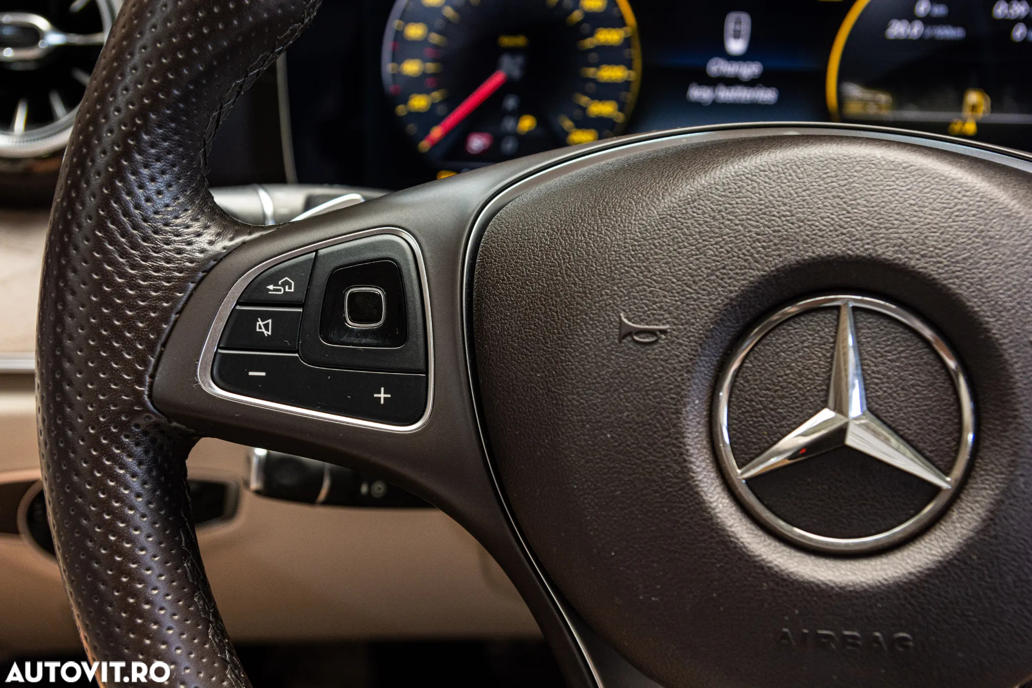 Mercedes-Benz E - 25