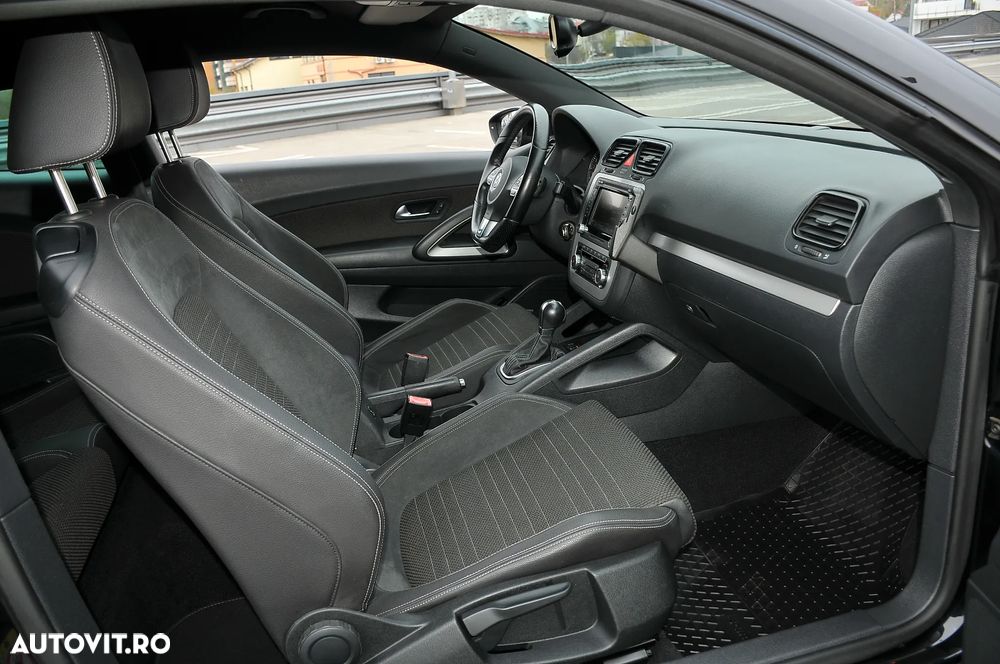 Volkswagen Scirocco 2.0 TSI DSG - 13