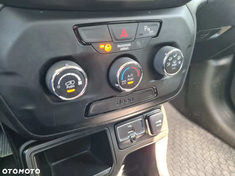 Jeep Renegade 1.6 E-TorQ Sport FWD - 16