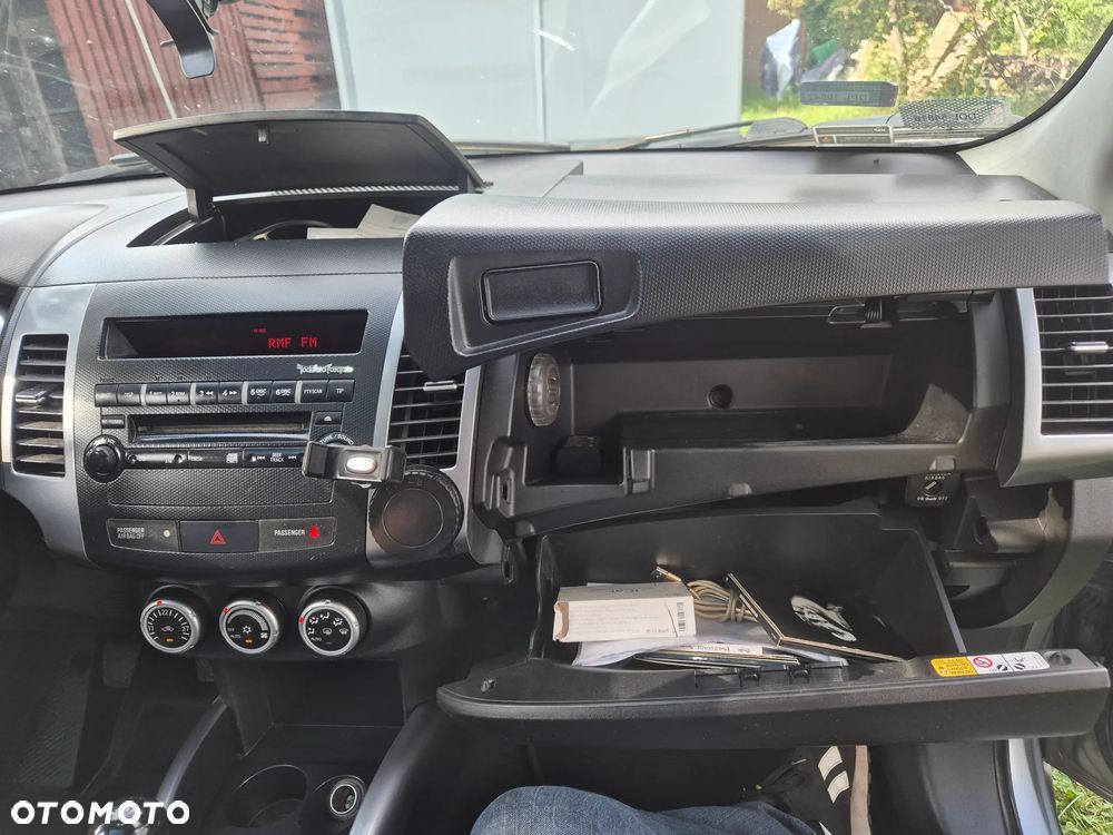Mitsubishi Outlander 2.0 DID Instyle - 17