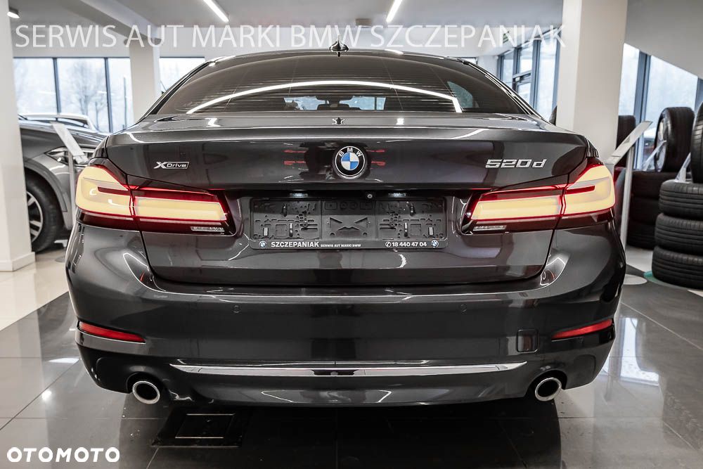 BMW Seria 5 520d xDrive Luxury Line - 7