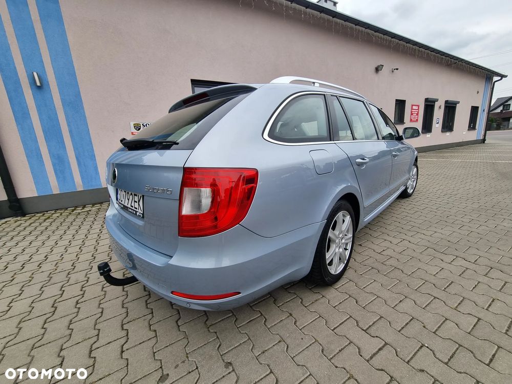 Skoda Superb 2.0 TDI Platinum - 4