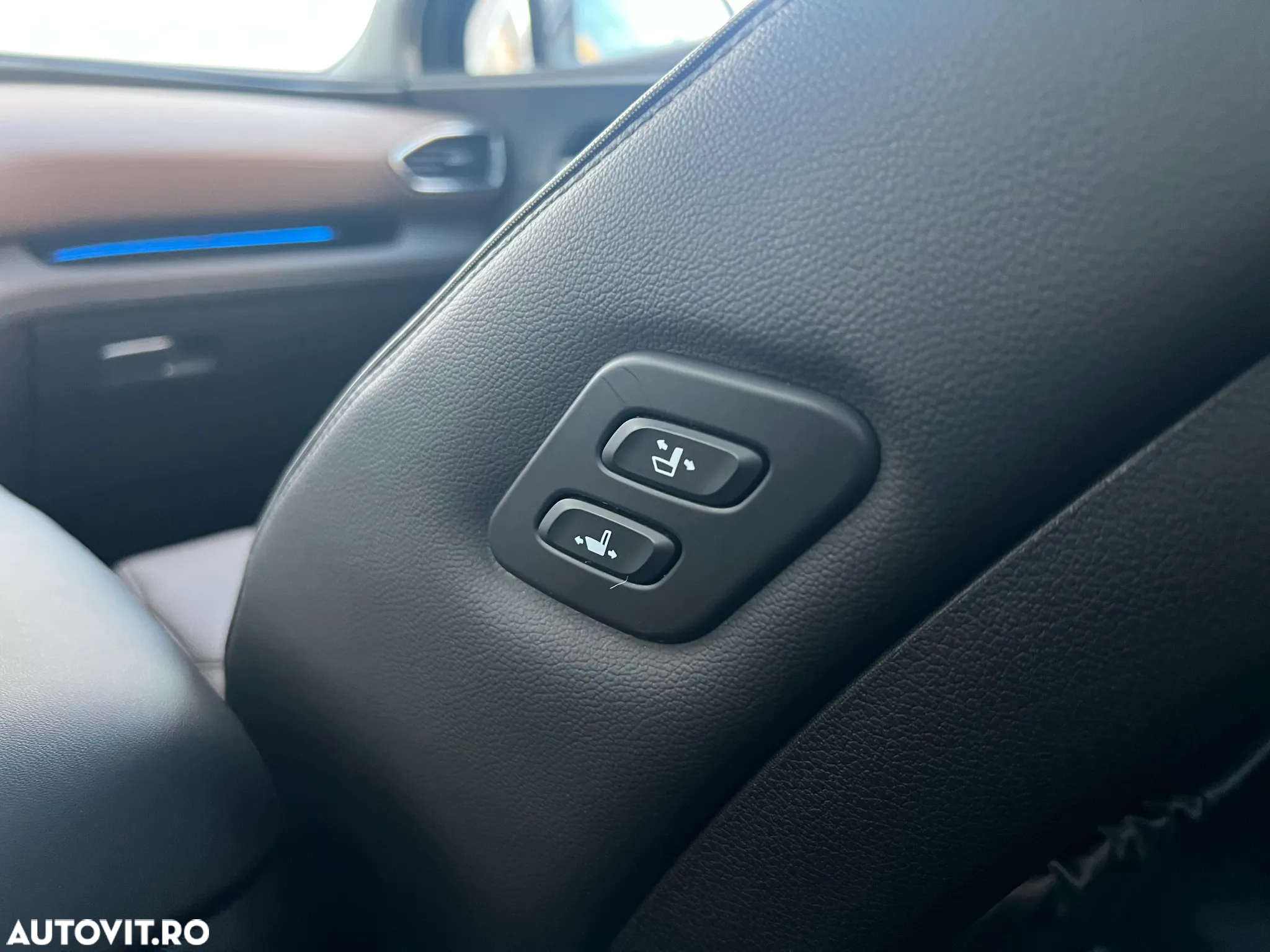 Hyundai Santa Fe Plug-in Hybrid 1.6 l 265 CP 4WD 6AT Luxury - 28
