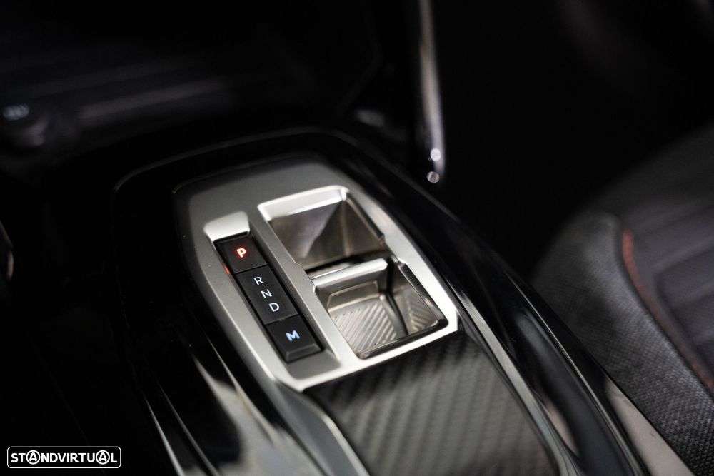 Peugeot 208 1.2 PureTech Allure EAT8 - 8