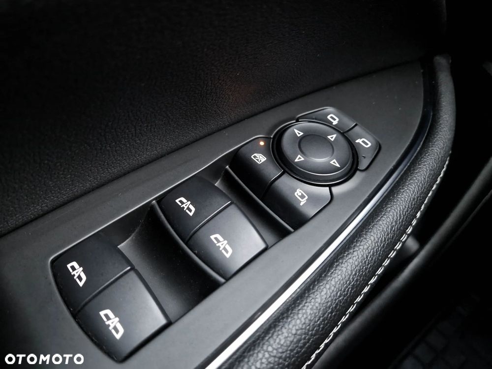 Opel Insignia 2.0 T Business Elegance S&S - 11