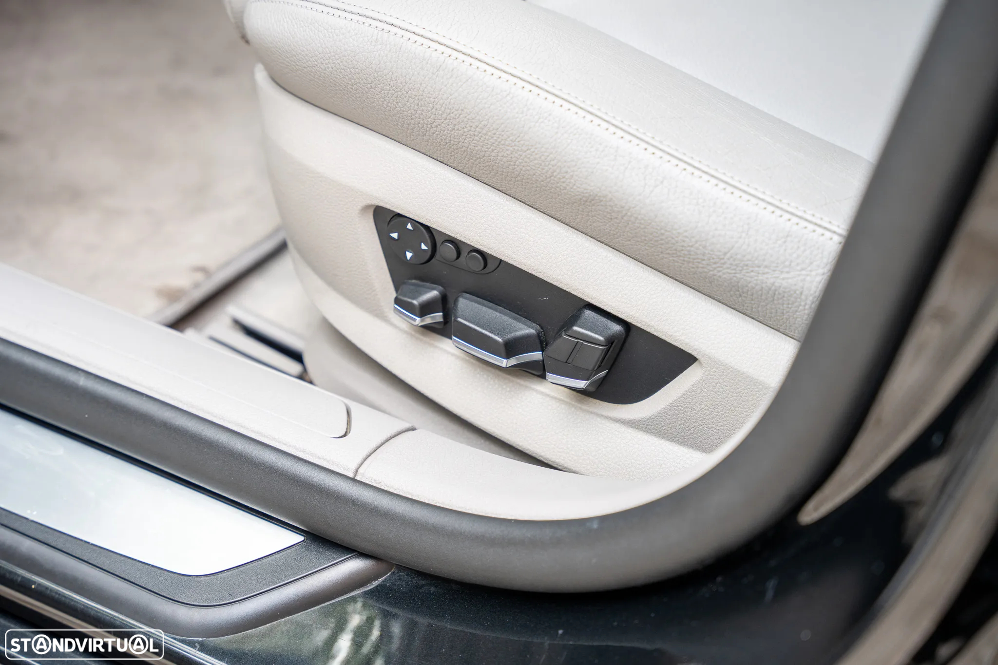 BMW 750 Li - 15