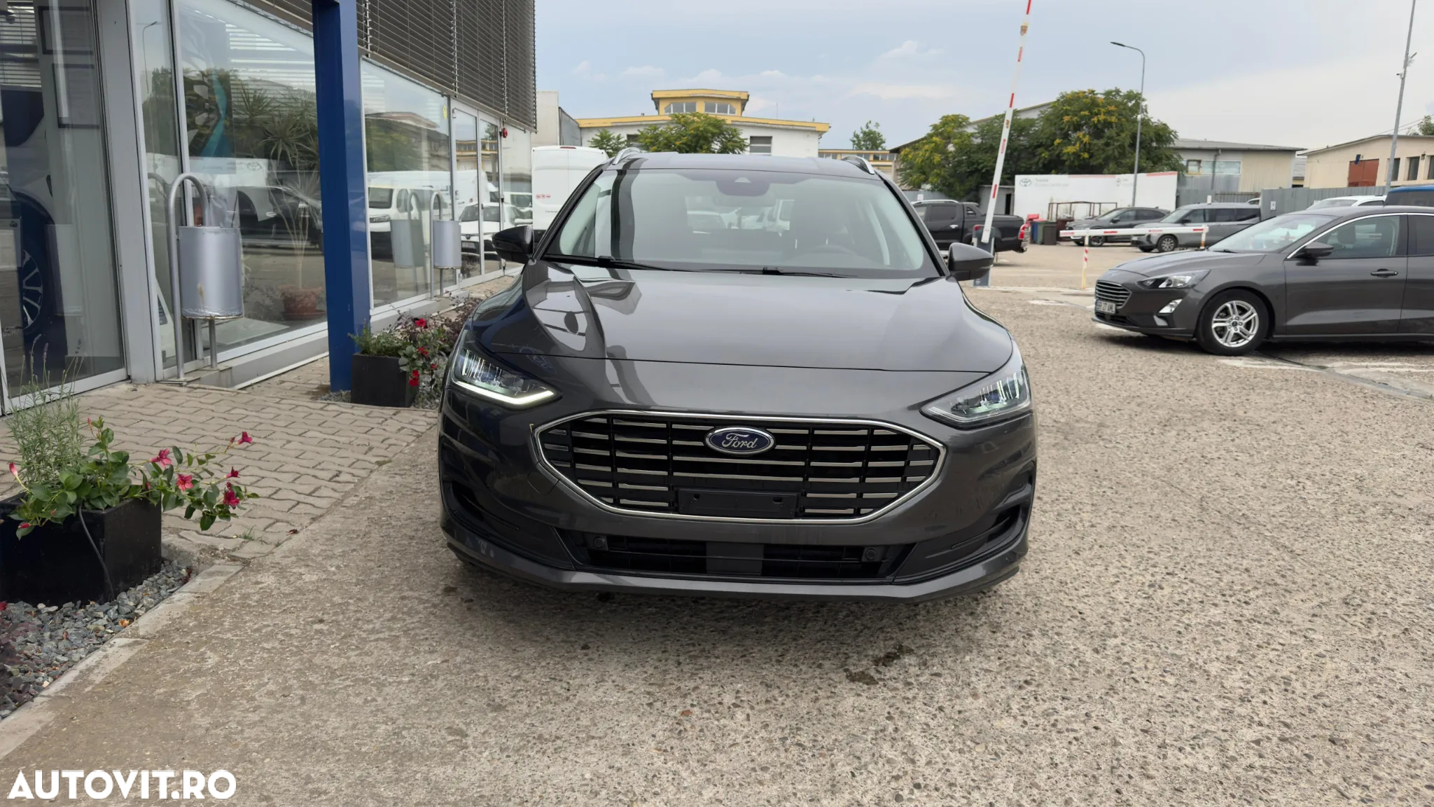 Ford Focus 1.0 EcoBoost 6MT MHEV Titanium X - 6