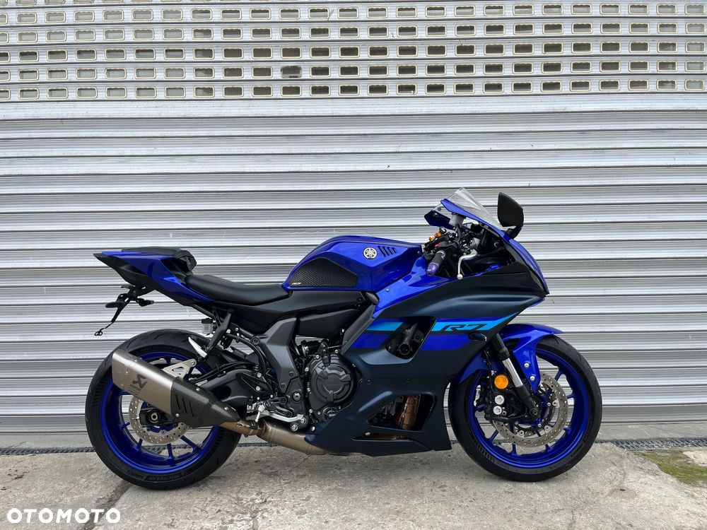 Yamaha YZF - 22