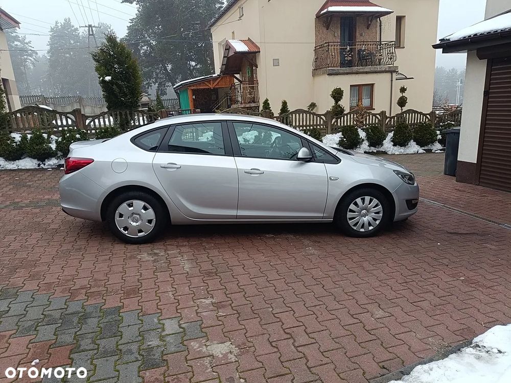 Opel Astra 1.6 Cosmo - 3