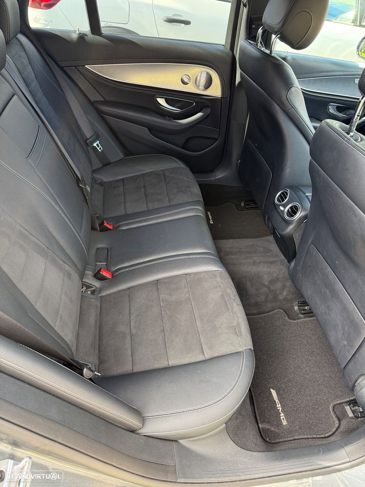 Mercedes-Benz E 220 d AMG - 5