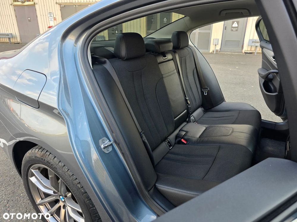 BMW Seria 5 530i xDrive Luxury Line sport - 18