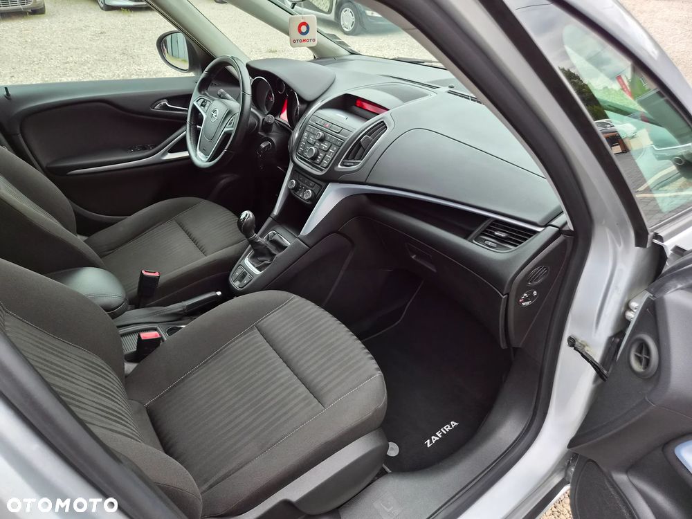 Opel Zafira - 24