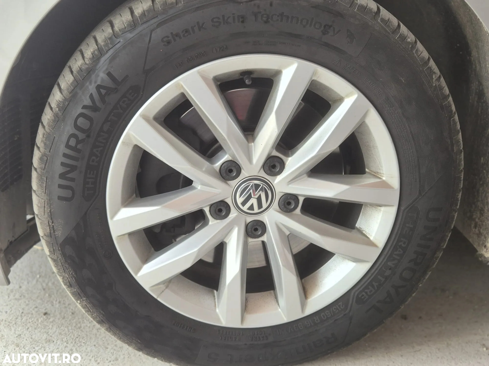 Volkswagen Passat 1.6 TDI (BlueMotion Technology) Comfortline - 16