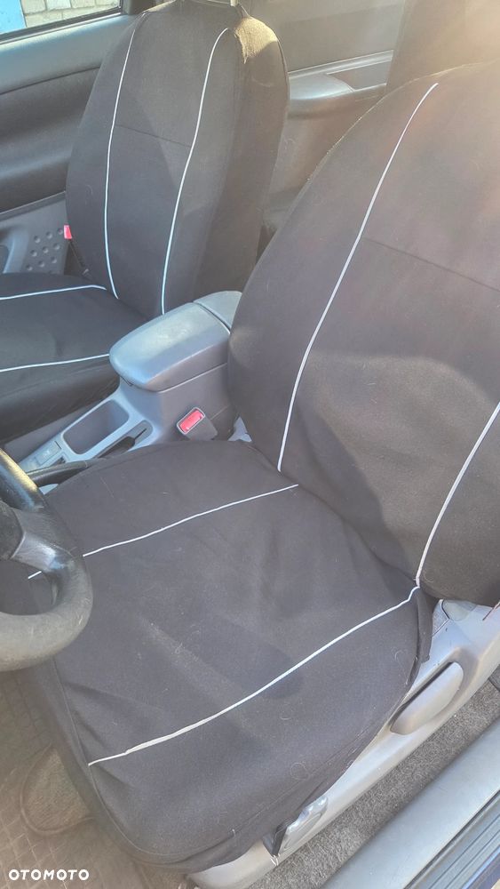 Toyota RAV4 - 3