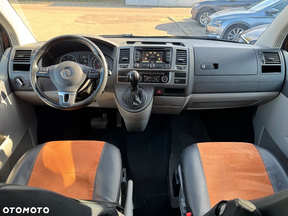 Volkswagen Caravelle - 5