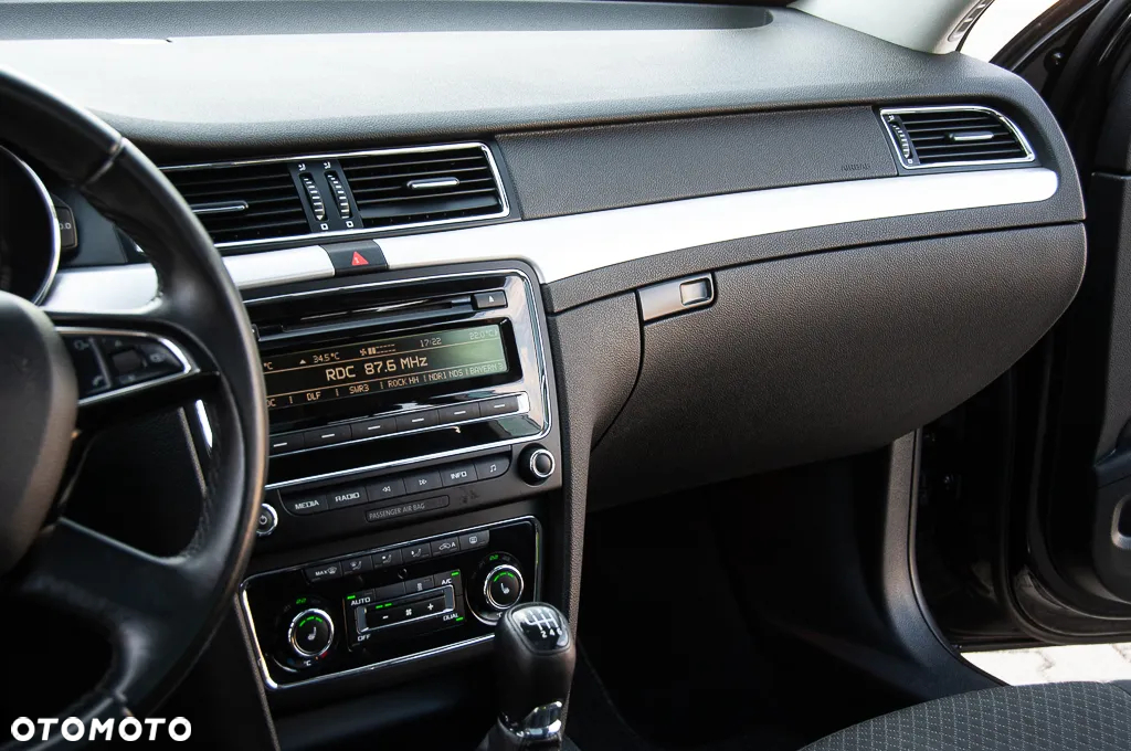 Skoda Superb 2.0 TDI Exclusive - 30