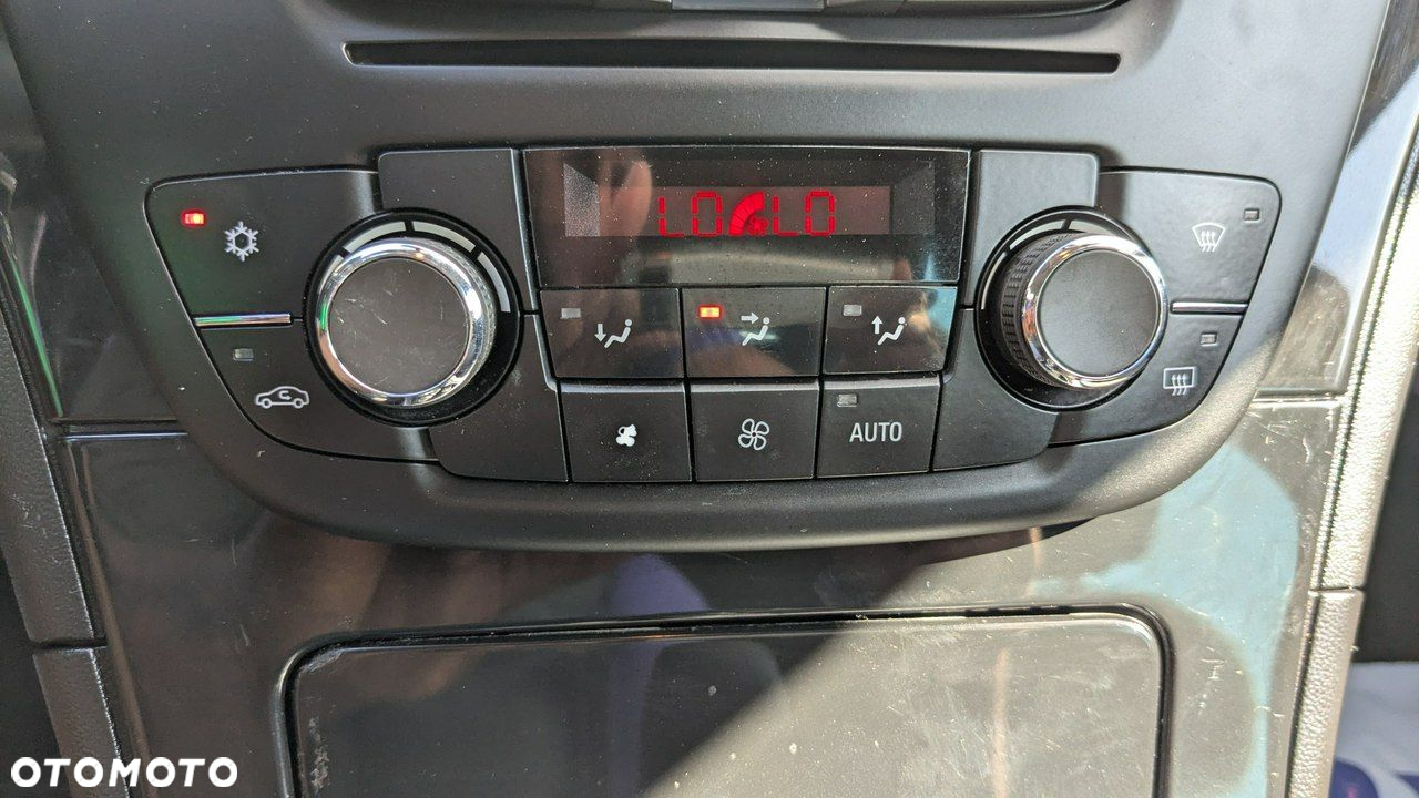 Opel Insignia - 27
