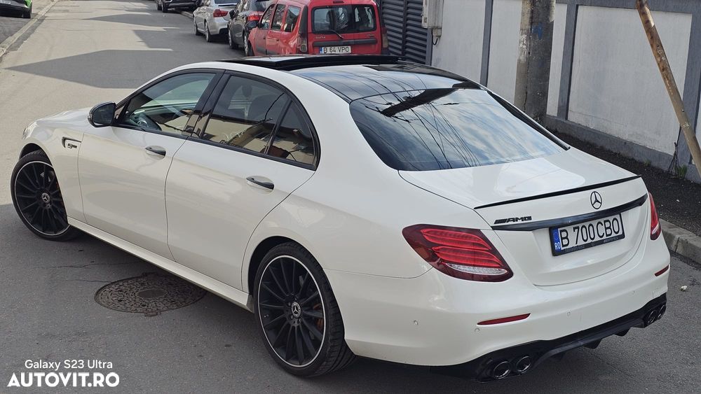 Mercedes-Benz E 350 D 4MATIC Aut. - 4