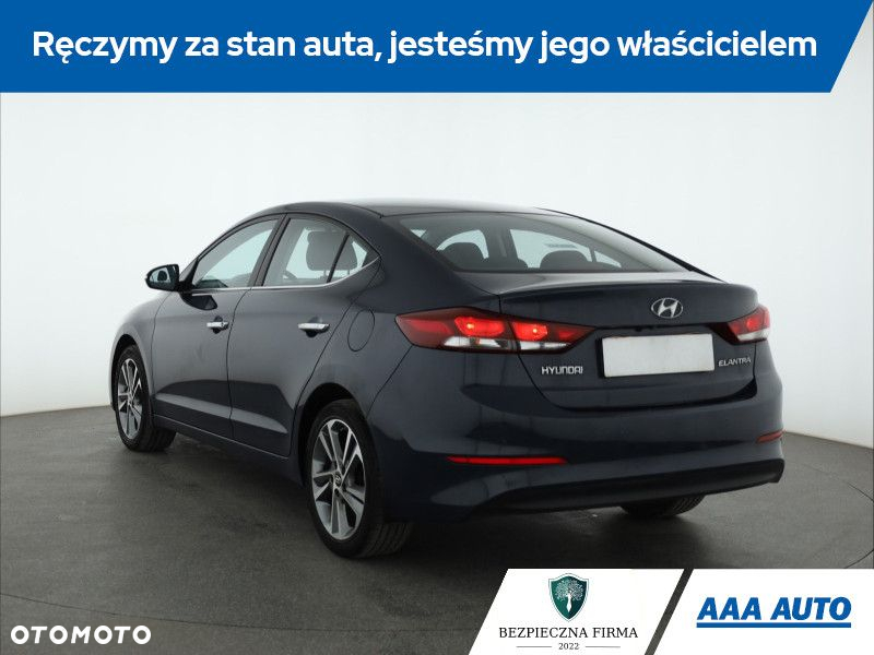 Hyundai Elantra - 5