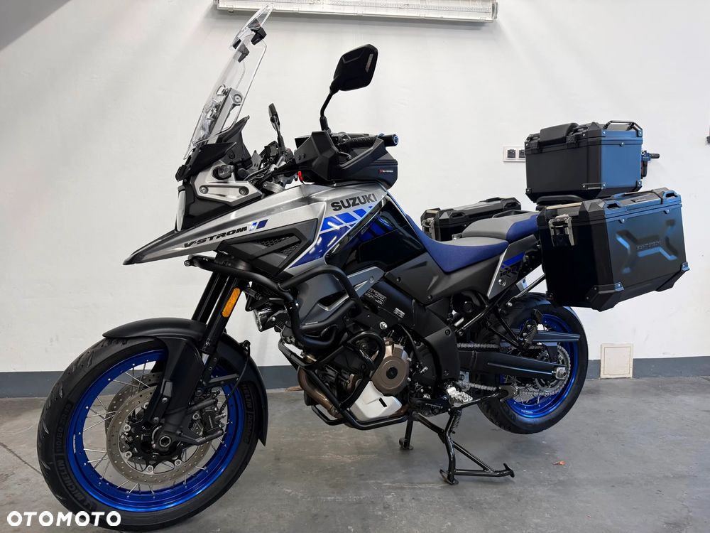 Suzuki V-STROM - 7