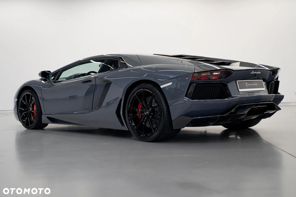 Lamborghini Aventador LP 700-4 - 10