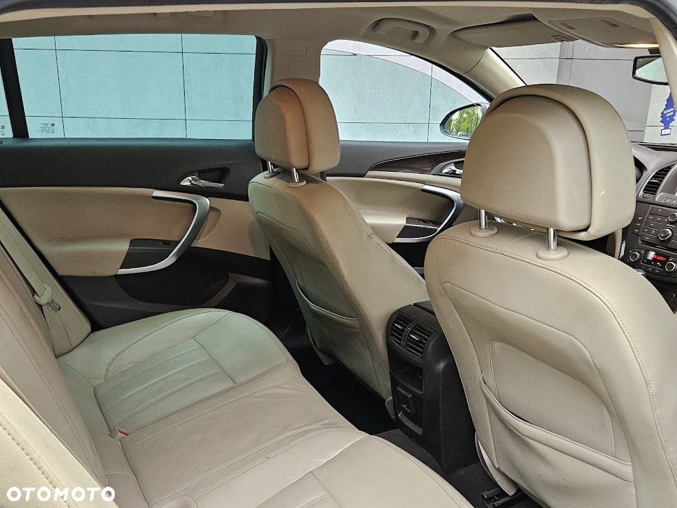 Opel Insignia 2.0 CDTI Cosmo - 11