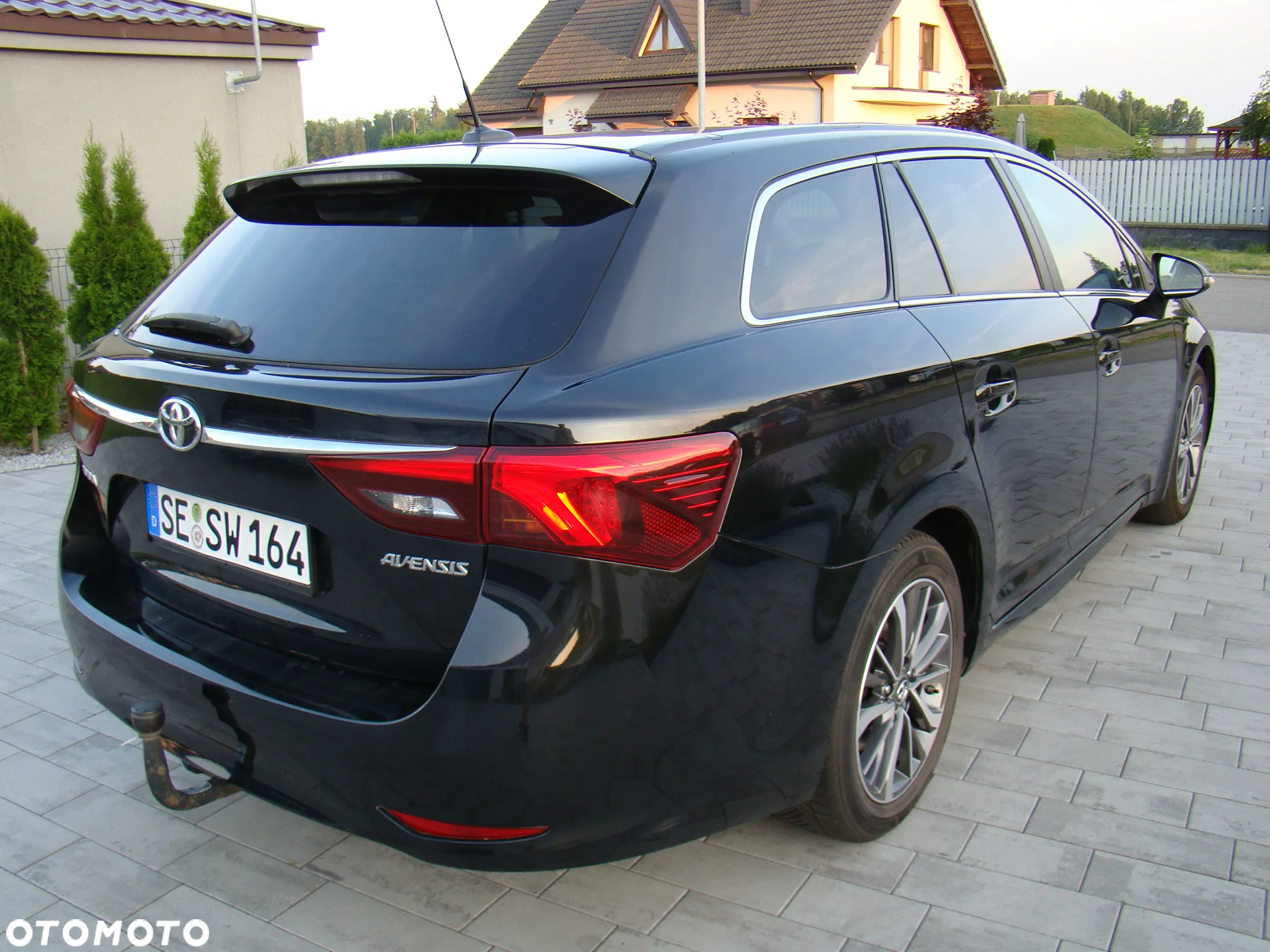 Toyota Avensis 2.0 D-4D Premium - 11