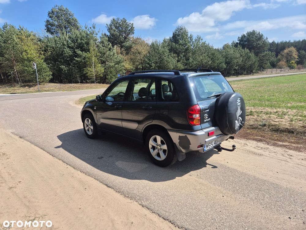 Toyota RAV4 1.8 VVT-i 4x2 - 7