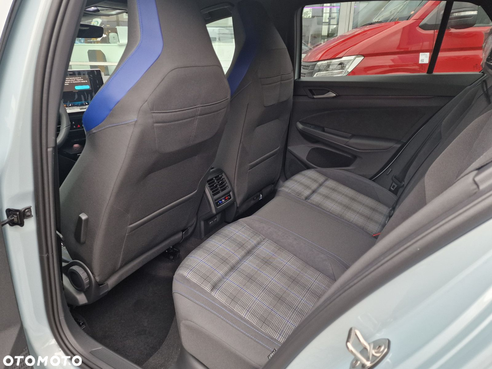 Volkswagen Golf - 11