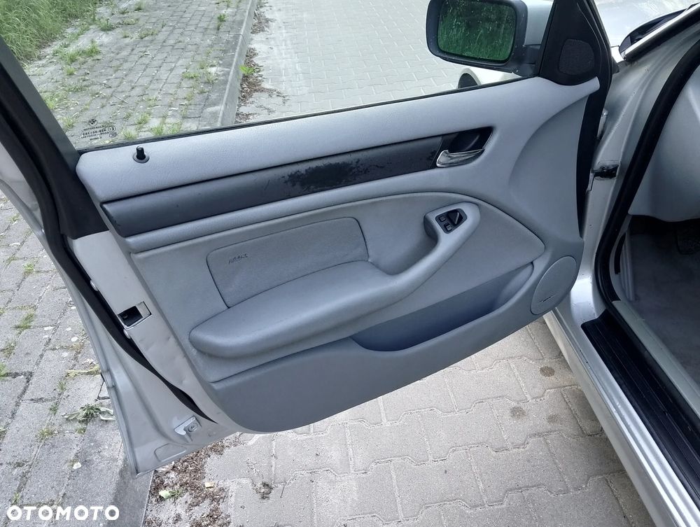 BMW Seria 3 320d Edition Exclusive - 14