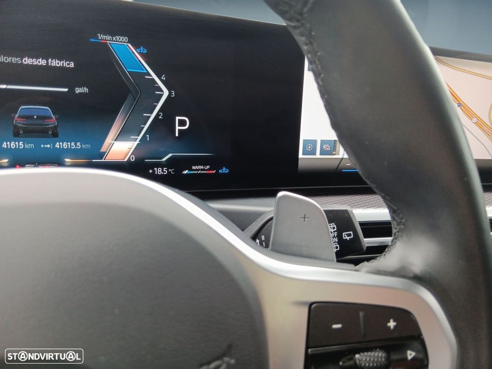 BMW 320 d Touring Pack Desportivo M Auto - 21