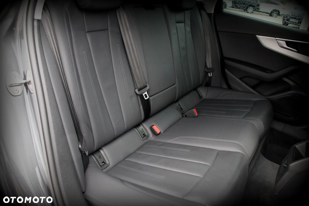 Audi A4 Avant 40 TDI Quattro S Line S tronic - 16