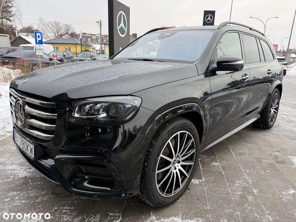 Mercedes-Benz GLS - 12