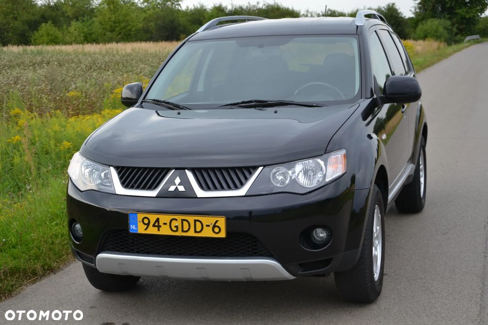 Mitsubishi Outlander 2.4 2WD Plus - 32