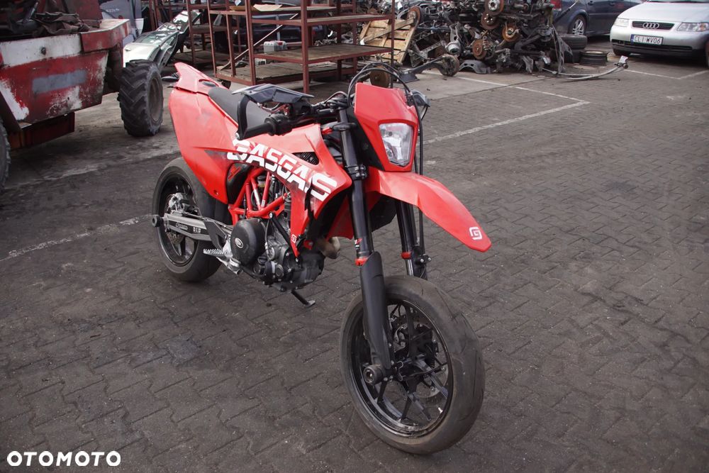 Motocykl na części - GasGas 700 SM 693 cm3 74 KM LC4 2022R Silnik Skrzynia Laga Owiewka Osłona Łańcuch Gmol Siedzenie Manetka Licznik Sterownik Moduł Czujnik - 1