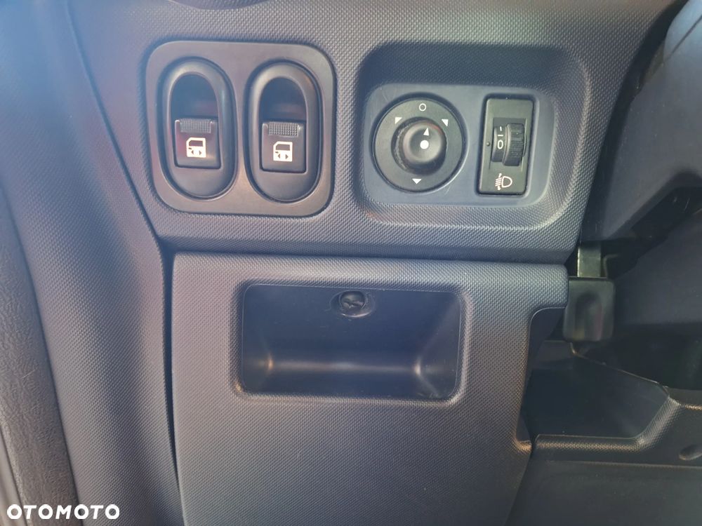Peugeot 1007 1.4 HDI Trendy - 16