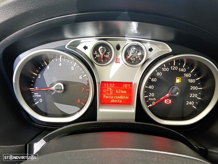 Ford Focus SW 1.4 16V Trend - 19