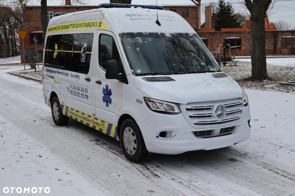 Mercedes-Benz Sprinter 319 - 4