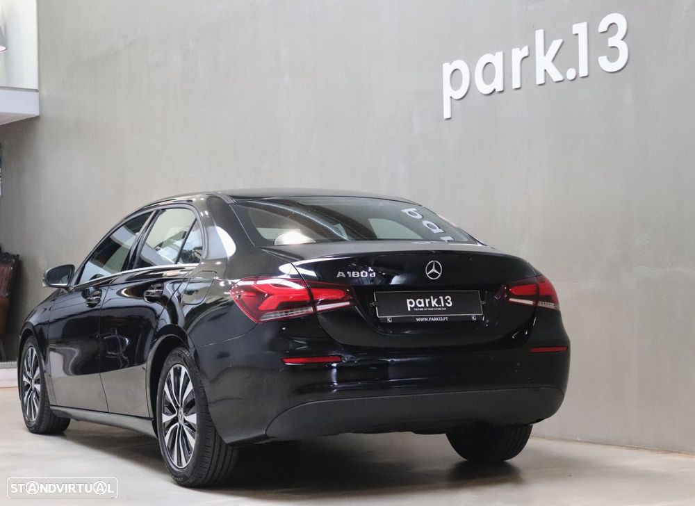 Mercedes-Benz A 180 Limousine d Style Aut. - 35