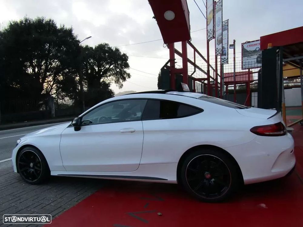 Mercedes-Benz C 220 d 4Matic 9G-TRONIC AMG Line foto 4