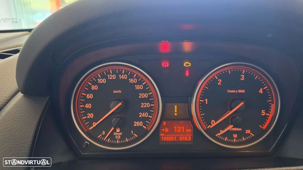 BMW X1 18 d sDrive - 37