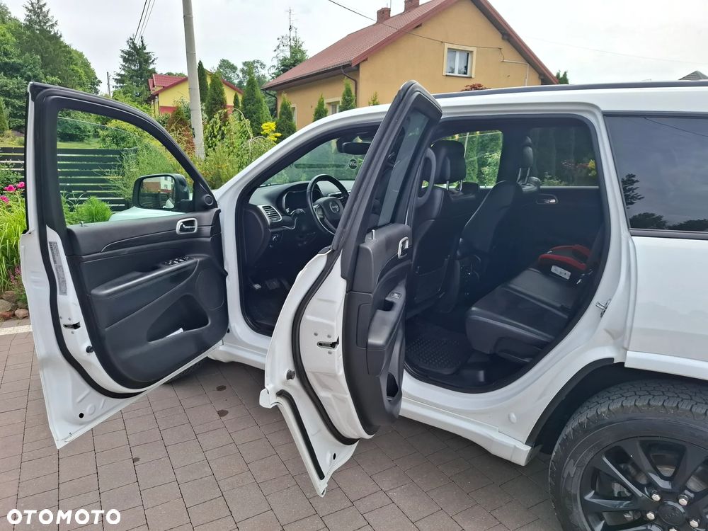 Jeep Grand Cherokee - 10