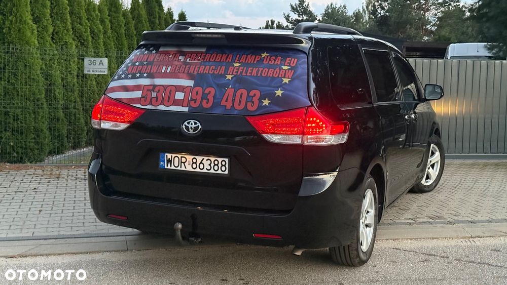 Toyota Sienna 3.5 V6 - 13